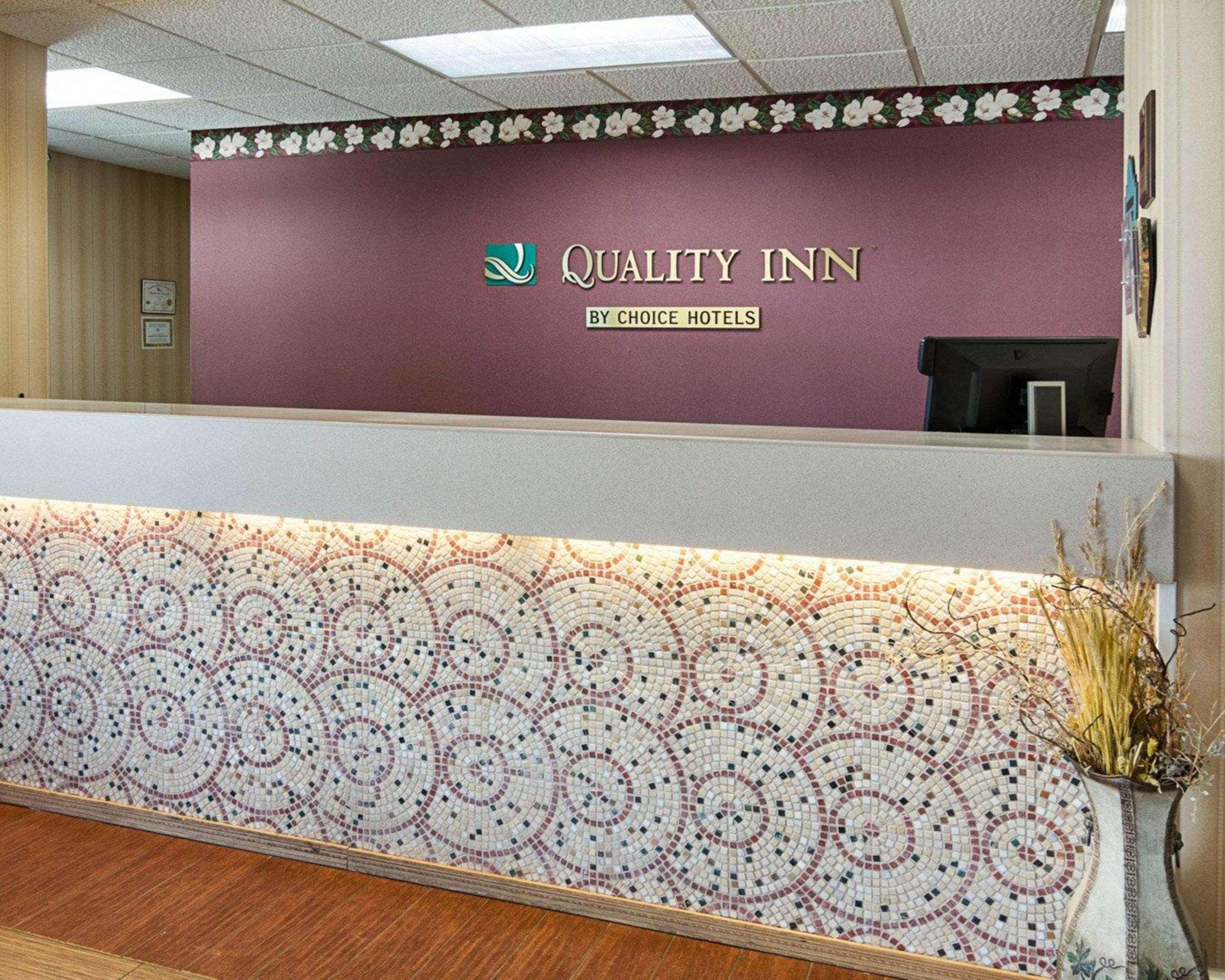 Quality Inn Magnolia Eksteriør billede